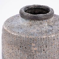 83338-Clayre-und-Eef-Vase-mit-unregelmaessiger-Oberflaeche-rau-Keramik-graublau-15x18cm-KW8-2023-211692Capture0029.jpg Clayre & Eef Vase mit unregelmäßiger Oberfläche rau Keramik graublau 15x18cm