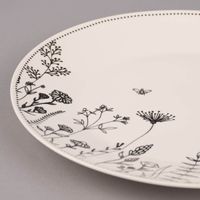 83382-Clayre-und-Eef-Teller-Wiesenblumen-Porzellan-cremeweiss-schwarz-27-5x2-5cm-KW8-2023-211609Capture0043.jpg Clayre & Eef Teller Wiesenblumen Porzellan cremeweiß schwarz 27.5x2.5cm