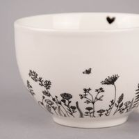 Clayre & Eef Tasse mit Untertasse Wiesenblumen Porzellan cremeweiß schwarz 200ml