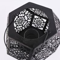 Großes Windlicht mit Blumenmandalaperforierung aus Metall matt schwarz 34x34x29cm