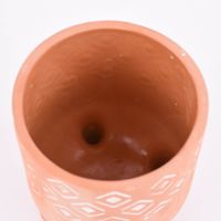83532-Sass-und-Belle-uebertopf-auf-Fuessen-Praegemotiv-Terracotta-weiss-12-5x16cm--KW12-2023-214144Capture0037.jpg Sass & Belle Übertopf auf Füßen Prägemotiv Terracotta weiß 12.5x16cm