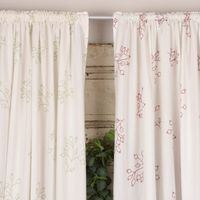 83639-Bio-Gardine-Vorhangschal-aus-glatter-feiner-blickdichter-Bio-Baumwolle-mit-Hagebuttenzweig-Print-weiss-rosenholz-140x245cm-KW12-2023-214379Capture0049.jpg Bio Gardine Vorhangschal aus glatter feiner blickdichter Bio Baumwolle mit Hagebuttenzweig-Print weiß rosenholz 140x245cm