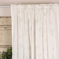 Transparenter Vorhangschal aus Bio Baumwolle mit Blätterstickerei und natürlicher Leinenstruktur weiß grün 140x245cm