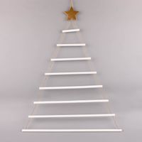 Sass & Belle Deko Weihnachtsbaum zum Aufhängen Holz weiß goldfarbig 88x68cm
