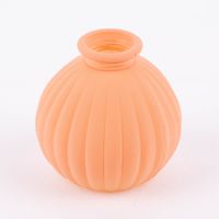 83972-Vase-bauchig-rund-gepraegt-Glas-matt-pastell-orange-verschiedene-Muster-8-5x8cm--KW14-2023-216387Capture0076.jpg Vase bauchig rund geprägt Glas matt pastell orange verschiedene Muster 8.5x8cm