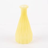 83974-Flaschen-Vase-klein-mit-Musterpraegung-Glas-matt-7x14-5cm-verschiedene-Pastell-Farben-KW14-2023-216396Capture0085.jpg Flaschen Vase klein mit Musterprägung Glas matt 7x14.5cm verschiedene Pastell Farben