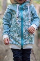 84748-Meine-Herzenswelt-Kinder-Schnittmuster-Sweatjacke-dein-Paco-Papierschnittmuster-Gr--74-176-dein-Paco-Sweatjacke-Beispiel2.jpg Meine Herzenswelt Kinder Schnittmuster Sweatjacke dein Paco Papierschnittmuster Gr. 74-176