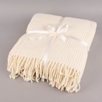 Kuscheldecke mit Waffelstruktur und Fransen creme 150x200cm