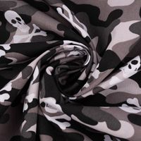 Baumwollstoff Popeline Camouflage Totenköpfe grau 1.44m Breite
