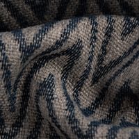Polsterstoff Dekostoff Flachgewebe Mira Chevron dunkelblau hellgrau 1.40m