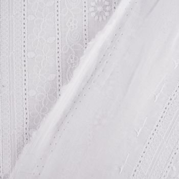 Stickerei Baumwollstoff halbtransparent Streifen Blumen