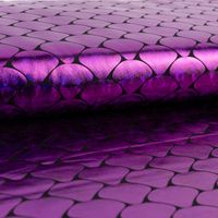 85401-Folienjersey-Stretch-Glitzer-Schuppen-holografisch-schwarz-violett-1-5m-Breite-KW31-2023-226447Capture0005.jpg Violetter Folienjersey mit holografischen Schuppen