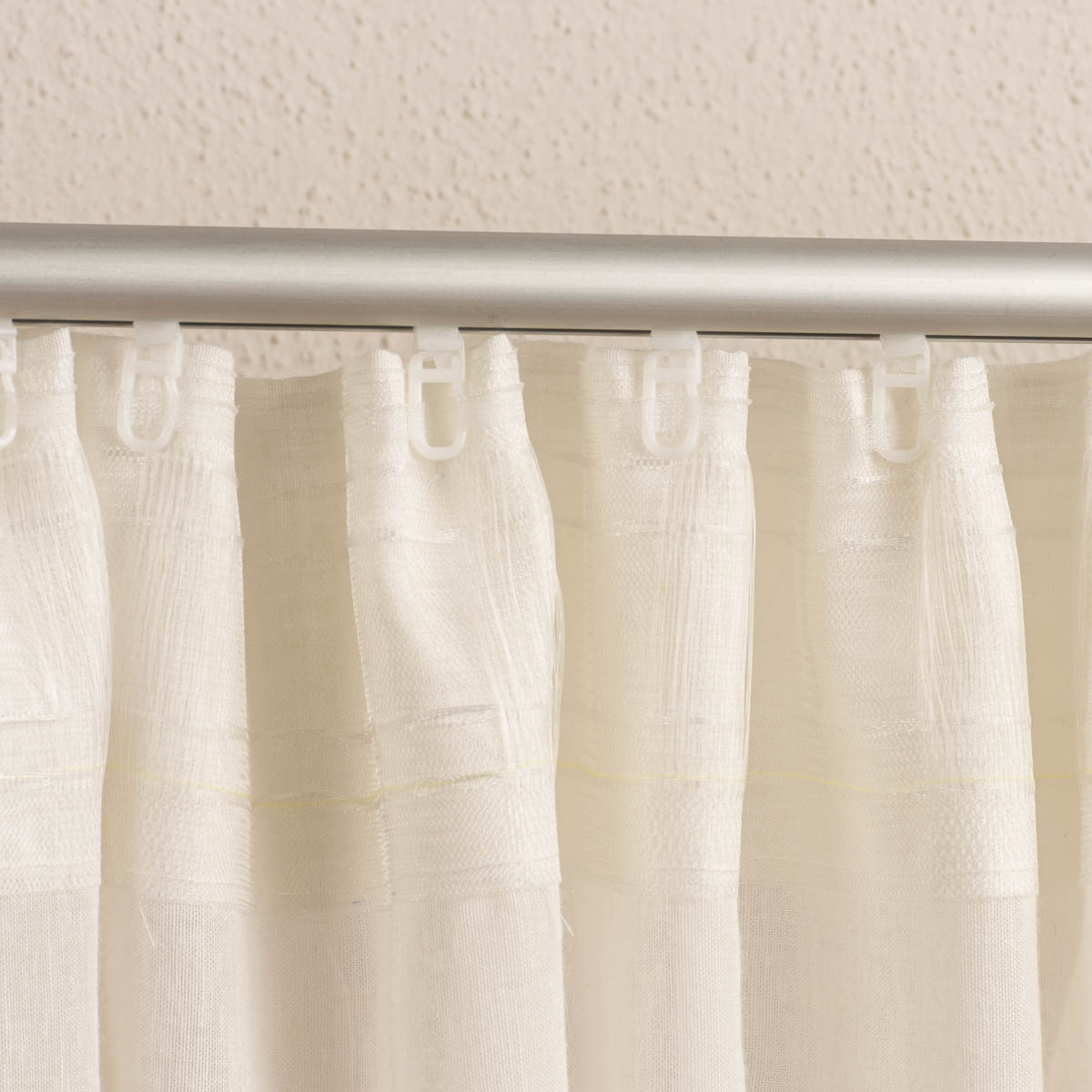 85619-Leinengardine-Gardinenstores-EASY-LINEN-natur-140cm-breit-und-280cm-hoch-oder-Wunschhoehe-von-SCHoeNER-LEBEN--KW34-2023-228001Capture0001.jpg Aufhängung Leinengardine in Wellen mit Gardinenband an Gardinenstange mit Profil
