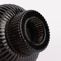 85637-Kerzenhalter-fuer-Stabkerzen-und-Teelichter-Glas-Rillen-6-5x8-5cm-verschiedene-Farben-KW35-2023-228641Capture0004.jpg Nahaufnahme Halterung für Stabkerze