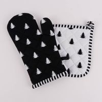 Ofenhandschuh und Topflappen mit schwarz-weißem Tannenbaummuster