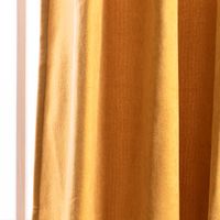 Detailaufnahme Seite Gardine mit Saum