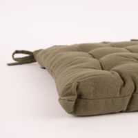 85986-Stuhlkissen-aus-Baumwolle-mit-Binderbaendern-einfarbig-dunkelgruen-38x38cm-KW40-2023-6749.jpg detailaufnahme seite STuhlkissen in dunkelgrün