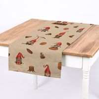 85989-Tischlaeufer-Weihnachten-Tomte-Weihnachtswichtel-Leinenlook-natur-rot-braun-40x160cm-von-SCHoeNER-LEBEN---KW36-2023-Zwerge-Tischlaeufer.jpg Tischläufer Tomte Weihnachtswichtel natur rot braun auf Holztisch