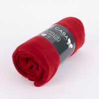 86026-Plaid-aus-Polyester-mit-grobem-Kettelrand-einfarbig-rot-125x150cm-KW40-2023-6815.jpg kleine Plaid eingerollt mit Banderole in einfarbig rot