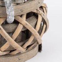 86068-Laterne-Weidengeflecht-mit-Kerzenhalter-klein-grau-natur-14x11cm-DSC-6959.jpg Laterne Weidengeflecht mit Kerzenhalter klein grau natur Nahaufnahme