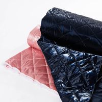 86133-Steppstoff-Bekleidungsstoff-Stepped-Shine-Rauten-rosa-1-40m-Breite-DSC-7612.jpg Steppstoff Bekleidungsstoff Stepped Shine Rauten rosa 1,40m Breite