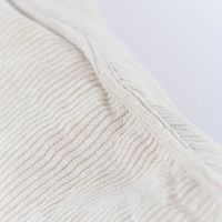 Deko Kissen aus Cord mit Kederumrandung einfarbig ecru 45x45cm, Nahaufnahme Kederumradung