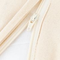 86408-Dekokissen-mit-Boho-Makrameemuster-und-Fransen-aus-Baumwolle-uni-natur-versch--Varianten-45x45cm-112406-04.jpg detailaufnahme geöffneter REißverschluss