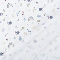 86448-Jersey-Baumwolljersey-Baby-und-Kinderstoff-Schnecken-Zweige-Pilze-wollweiss-blau-1-5m-Breite-86448-07.jpg Jersey aus Baumwolle in Weiß mit kleinen Schnecken und Blättern mit rückseite