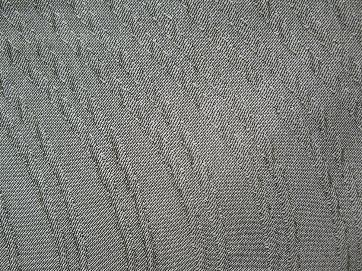 86632-oesenvorhang-Miracle-Elbersdrucke-blickdicht-Clocque-Jacquardgewebe-silber-140cmx255cm-miracle-07-FD-lupe.jpg Ösenvorhang Miracle von Elbersdrucke aus blickdichtem Clocqué-Jacquardgewebe in Silber