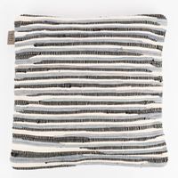 86755-Kissenhuelle-aus-schwerem-Fleckerlgewebe-Baumwolle-weiss-grau-schwarz-45x45cm-aus-Barbara-Becker-home-passion-Roots-Kollektion-86755-03.jpg Kissenhülle Fleckerlgewebe weiß schwarz grau