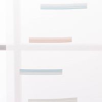 Schiebegardinen Meterware Barcadi mit hochwertigem Scherlidessin in Wollweiß mit Akzenten in Blau und Braun mit 60cm Stoffbreite