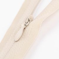 Detail Zipper Reißverschluss einfarbig ecru