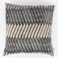 Kissenhülle mit grafischem Muster in beige-grau-schwarz vorderseite