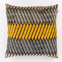86863-Kissenhuelle-LASSE-grafisches-Jacquard-Muster-mit-Chenille-Effekten-verschiedene-Farben-48x48cm-von-Neutex-for-you--113069-03.jpg Kissenhülle mit grafischem Muster in gelb-beige-schwarz rückseite