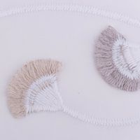 86905-Gardinenstoff-Voile-Stickerei-Fransen-Blumen-Bogenkante-weiss-grau-beige-280cm-Breite-86905-05.jpg Gardinenstoff Voile Stickerei Fransen Blumen Bogenkante weiß grau beige 280cm Breite