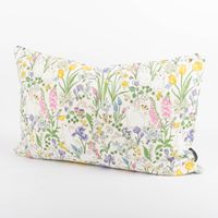 Kissenhülle Rabbit Spring Fever Hasen Blumen weiß bunt von SCHÖNER LEBEN. 30x50