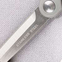 87175-Prym-HOBBY-Naehschere-rot-grau-24cm-Schere-Prim-03.jpg Schere für hobbynäher grau rot mit langer Klinge detail klinge