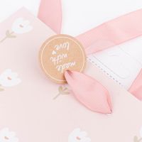 87233-Geschenktasche-Blumen-rosa-weiss-17x6x17cm-DSC-7527-05.jpg geschenktasche rosa mit blumen weiß