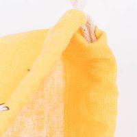 Geschenkbeutel aus Baumwolle gelb mit vielen kleinen Hasen detail kordelzug