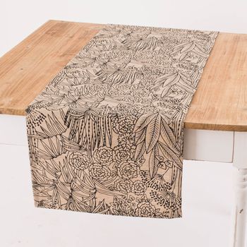Tischläufer Orphee Botanics Leinenlook natur schwarz 40x160cm von SCHÖNER LEBEN.