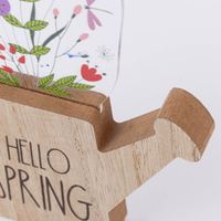 Dekofigur Gießkanne mit Blumen Aufschrift Hello Spring