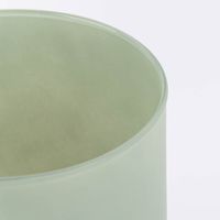 Vase tailliert matt grün detail rand oben