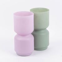 Vase tailliert matt grün und matt flieder