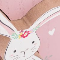 Deko Ei mit Hasen cutout in rosa mit weißen herzen