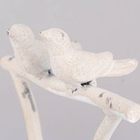 87443-Deko-Etagere-2-stufig-rund-mit-Bogenkante-und-Antik-Finish-Eisen-beige-grau-32x51cm-87443-03.jpg Detail Vogelpaar Deko Etagere aus Metall mit Antikfinisch aus Eisen weiß