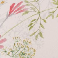 rechteckige Kissenhülle mit blumenwiese in bunt auf cremeweiß detail motiv