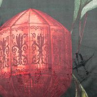 Samtstoff Polsterstoff Dekostoff Velvet Digitaldruck Fische Blumen Heißluftballon dunkelgrün orange 1,40m Breite nahaufnahme