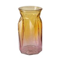 vase aus glas mit farbverlauf orange-pink