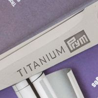 Universalschere Titanum von Prym in grau