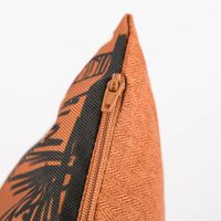 Outdoorkissen mit Palmenmotiv in braun weiß schwarz detail reißverschluss